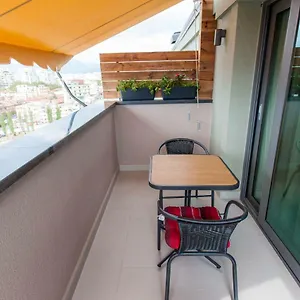 https://sky-apartments.hotels-in-tirana.com